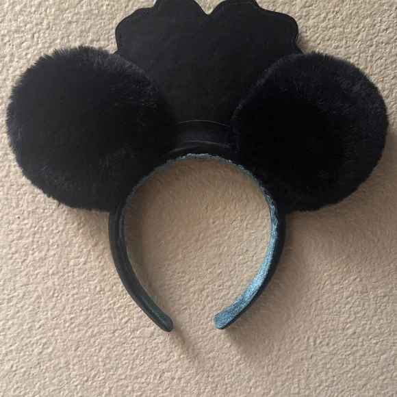 Minnie Mouse Disney Halloween 2023 Fuzzy Ears Glow in the Dark - Picture 3 of 6